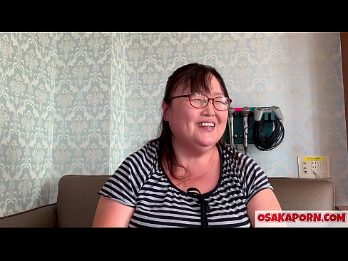 ❤️ Feit japönsk mamma sýnir risastóra brjósta sína og hefur gaman af kynlífsleikfangi. 51 árs gömul asísk móðir talar um kynlífsreynslu sína. Yukiko 1 OSAKAPORN feitur milf ❌ Anal klám hjá okkur ❌️
